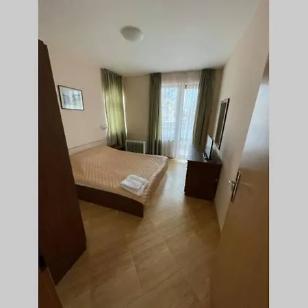 2 Bedroom Apartment In Central Sunny Beach Pool