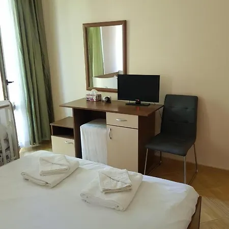 2 Bedroom Apartment In Central Sunny Beach Pool סאני ביץ'